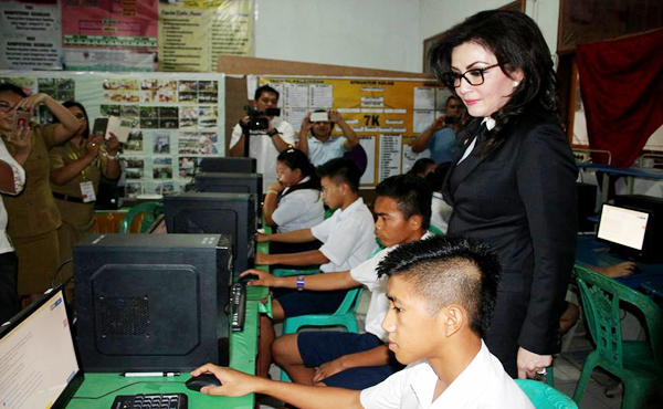 Monitoring UNBK SMP Di Minsel, Bupati Support Para Siswa Untuk Berprestasi