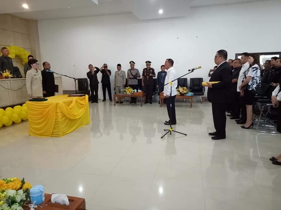 Rindengan Pensiun, Tetty Lantik Kaawoan Jadi Sekda Minsel