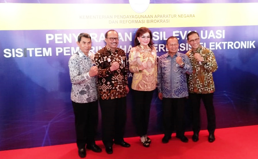 Hadiri Penyerahan Hasil Evaluasi SPBE