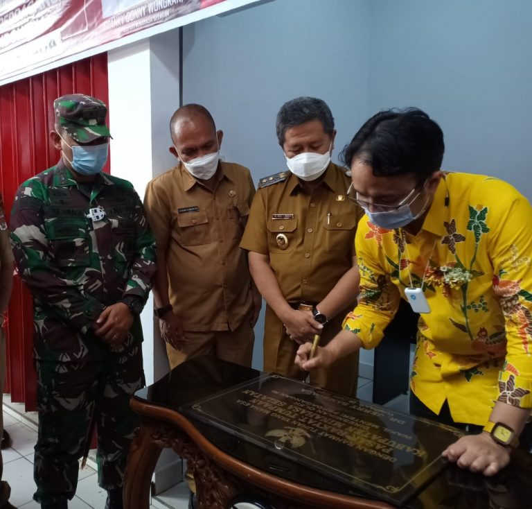 Resmikan Pasar Rakyat Wamen Apresiasi Sinergitas Pusat dan Pemkab Minsel