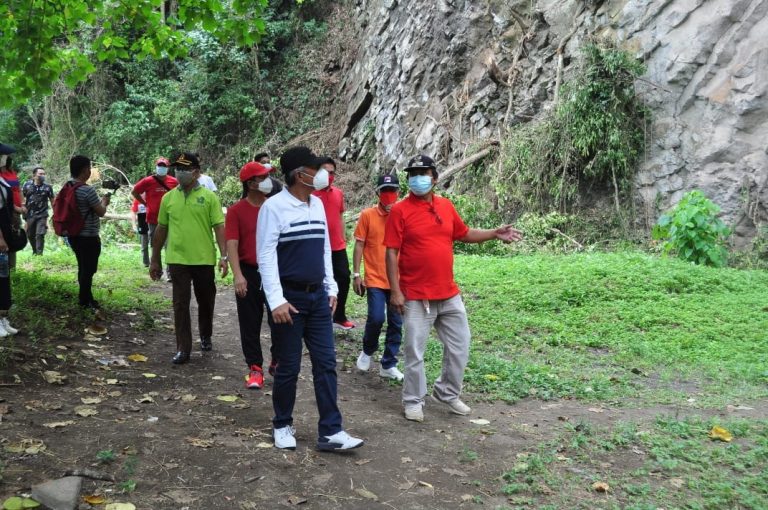 Kunjungi Wisata Batu Dinding, Bupati Dengar Masukan KPA