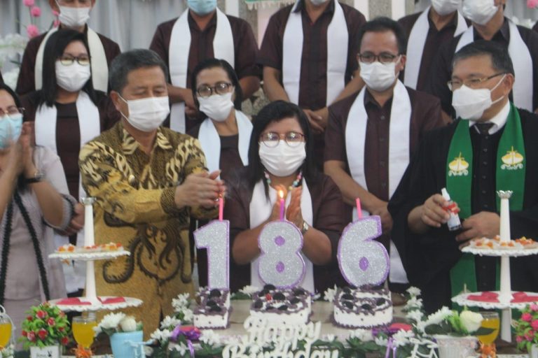 Wabup Hadiri Syukuran Jemaat GMIM Baitel Ritey ke-186 Tahun