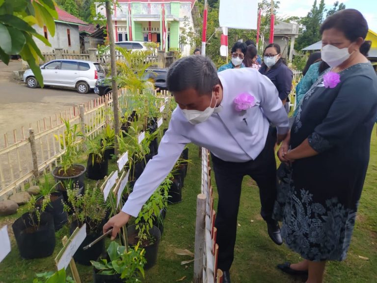 Wabup Jadi Yuri Lomba Toga