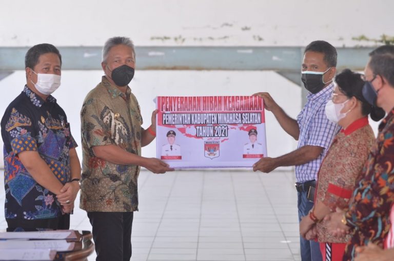 Tandatangani NPHD, FDW Serahkan Hibah Keagamaan Secara Simbolis