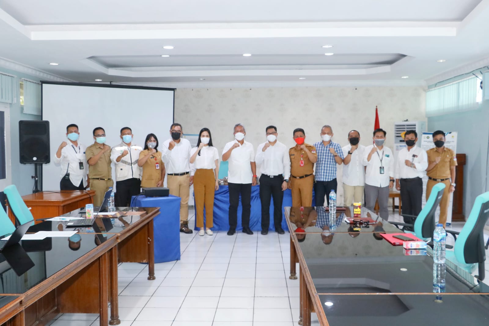 RENCANA PROGRAM PENERANGAN SAMPAI KE DESA, PEMKAB MINSEL LAKUKAN AUDIENS DENGAN PIHAK PLN