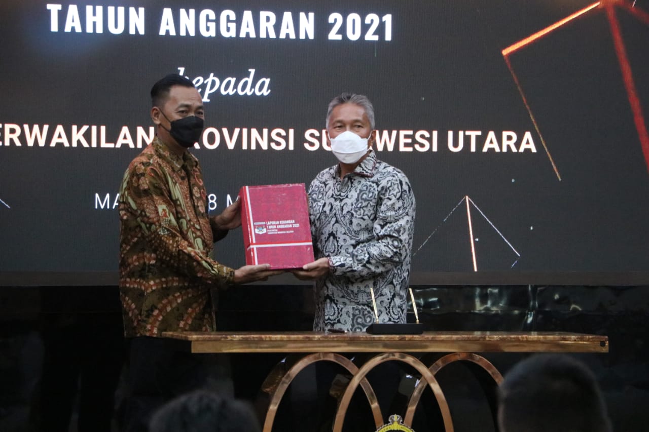 PEMERINTAH KABUPATEN MINAHASA SELATAN SERAHKAN  L.K.P.D.  TAHUN ANGGARAN 2021 KEPADA BADAN PEMERIKSA KEUANGAN (BPK) PERWAKILAN SULAWESI UTARA DI MANADO