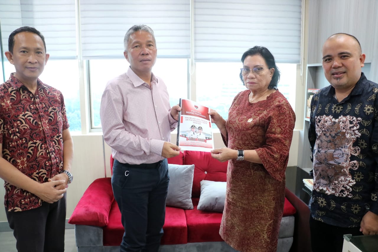 Demi Minsel, FDW Nekat ‘Terobos’ Kantor DPR-RI