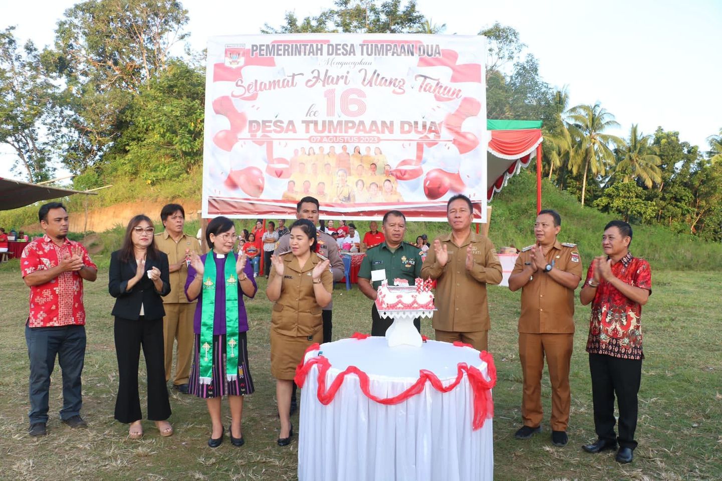 Ibadah Syukur HUT Ke-16 Desa Tumpaan Dua