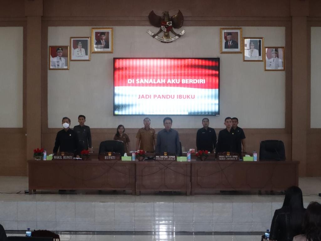Rapat Paripurna DPRD Kabupaten Minahasa Selatan dengan agenda Pembicaraan Tingkat Ke-Dua terhadap Rancangan Peraturan Daerah tentang Pertanggungjawaban Pelaksanaan APBD TA. 2022 dan Rancangan Peraturan Daerah tentang Penanggulangan Kemiskinan