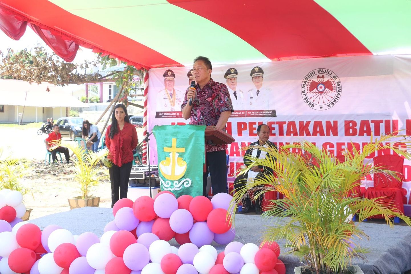 Ibadah Peletakkan Batu Pertama Pembangunan Gedung Gereja GMIM Ruth Kalooranta Buyungon