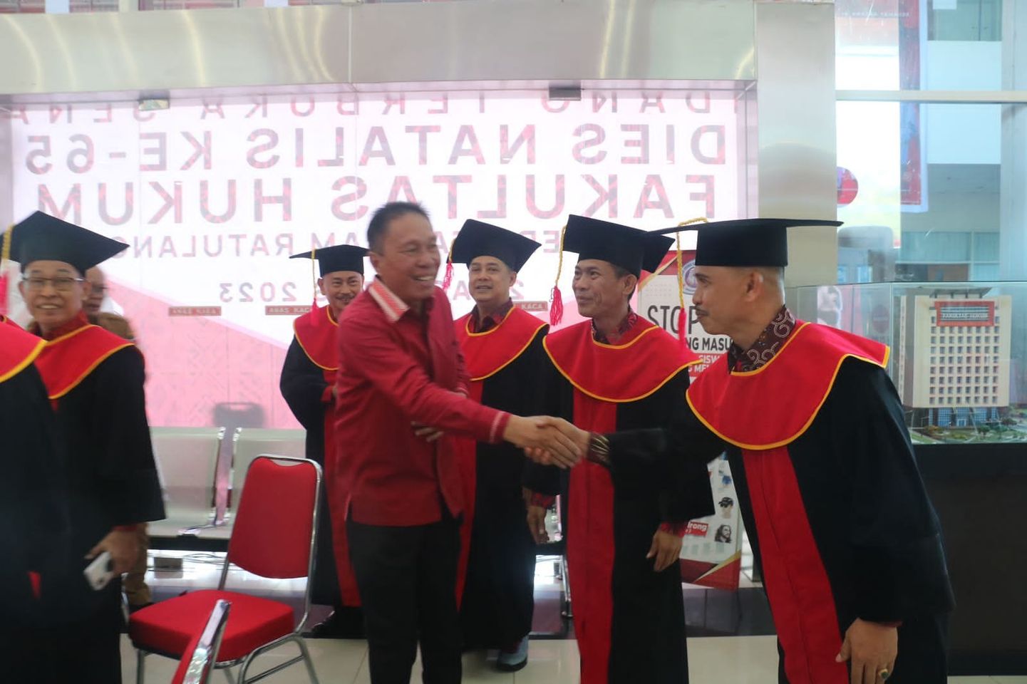 Dies Natalis Ke-65 Fakultas Hukum Universitas Sam Ratulangi Manado