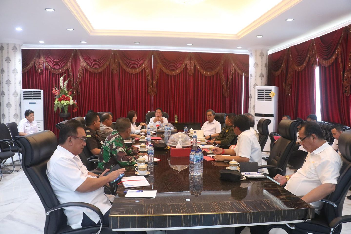 Rapat Koordinasi FORKOPIMDA dalam rangka pembahasan Hunian Tetap
