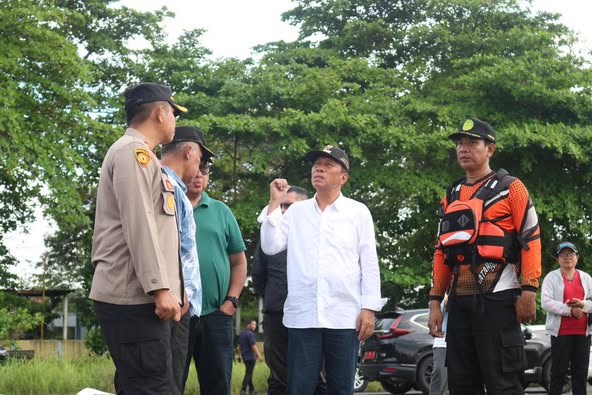 FDW-TK menyusur pantai alar amurang